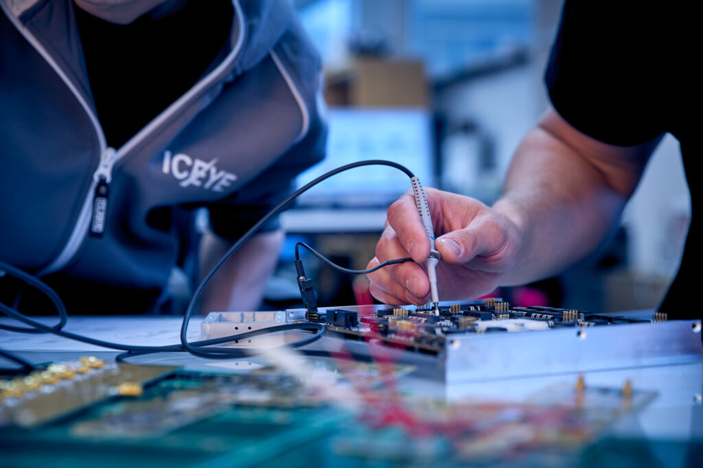 XKLĐ Nhật Bản diện kỹ sư điện Visa dài hạn 5 năm 1 ky su dien ibaraki bia