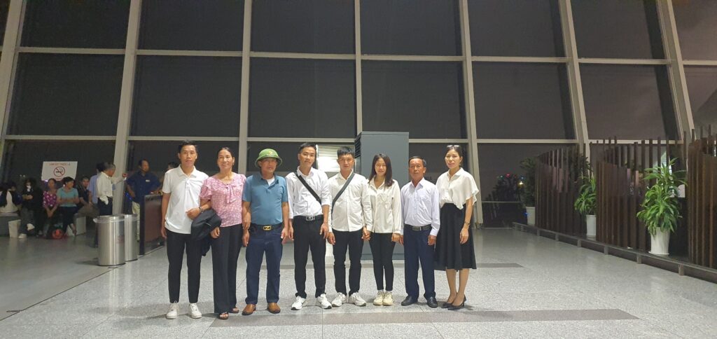 Tốt nghiệp Cao đẳng nghề có đi XKLĐ diện kỹ sư được không? 1 Tiễn bay 2 bạn kỹ sư bằng tốt nghiệp cao đẳng nghề